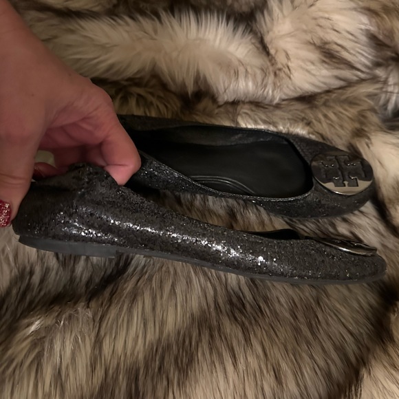 Tory Burch sparkle black leather flats. Overall good condition - Picture 4 of 9